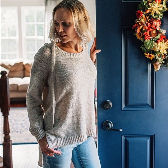 Camel/ivory hooded sweater - Picture 8 of 8